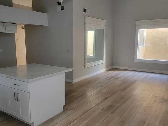 3rd image of 7229 Chesterton Dr