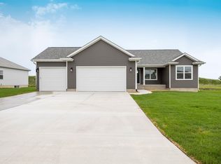 1715 Dalton St, Jesup, IA 50648
