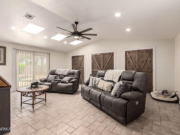 4th image of 3716 W PEORIA Avenue
