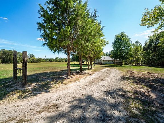 2nd image of 1229 Vz County Road 4912