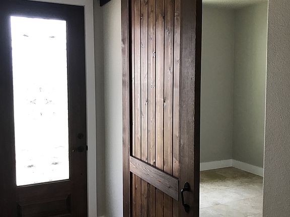 5th image of 1003 Laurel Oak Cir
