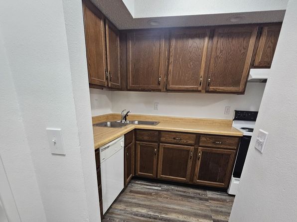 1 Richards Dr APT 5