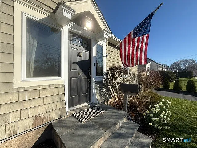 40 Austin Rd — Photo 3