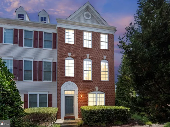 42806 Longworth Ter, Chantilly, VA 20152