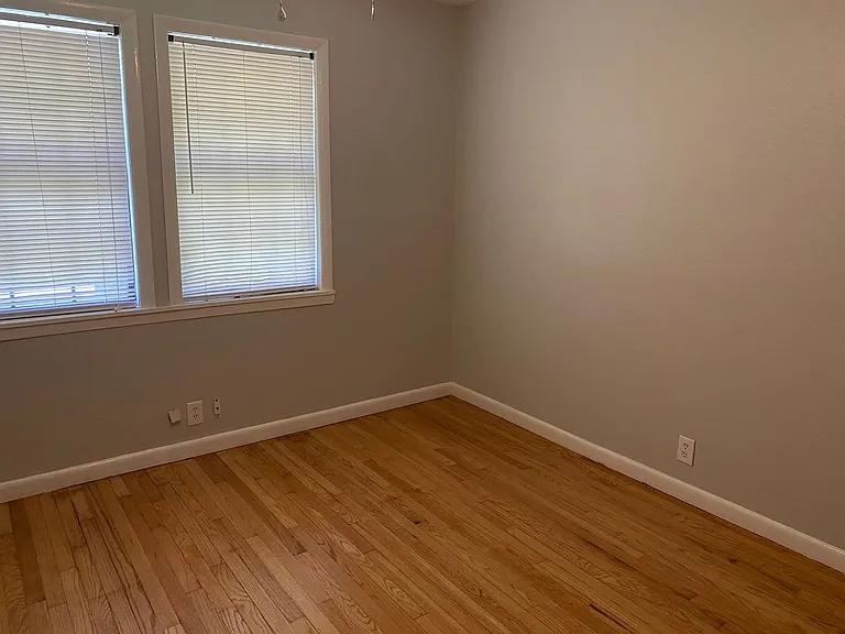 5745 Roma Dr — Photo 9