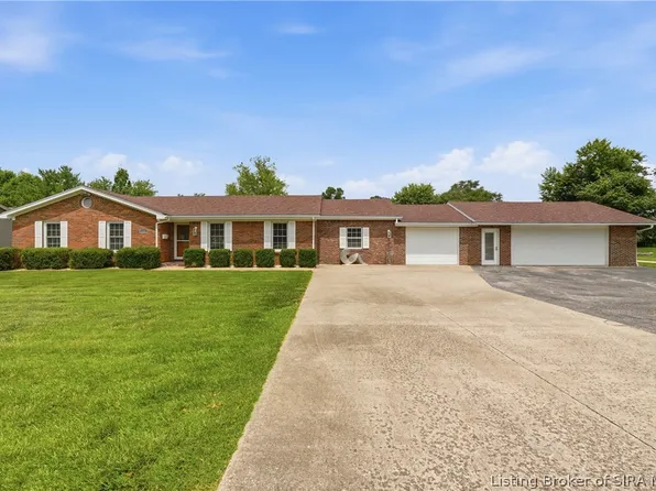 1221 Lindsey Street, Charlestown, IN 47111