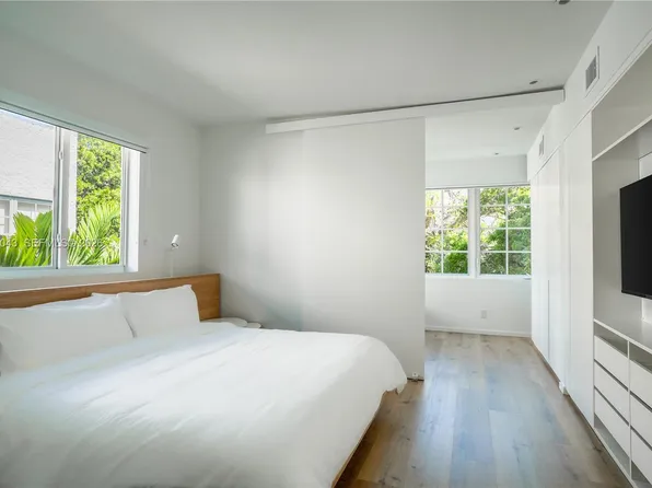 136 NE 46th St APT 3, Miami, FL 33137