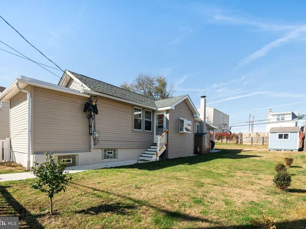 9216 Melrose St, Philadelphia, PA 19114