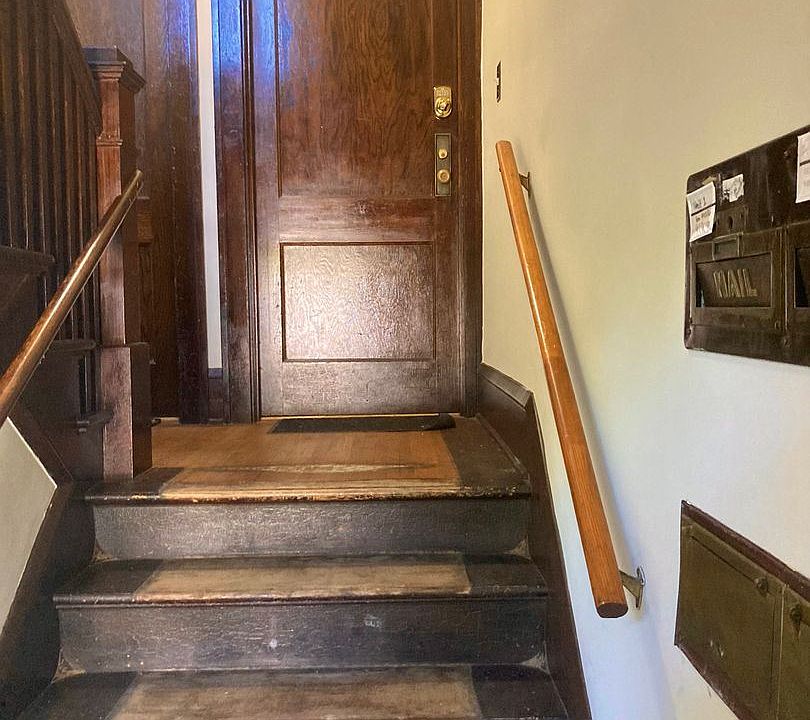 1st image of 1664 Selby Ave #1