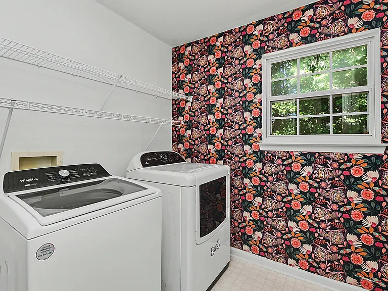9819 Aventide Ln — Photo 32