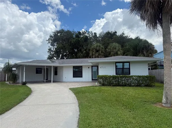 8735 Dunmore Dr, Sarasota, FL 34231