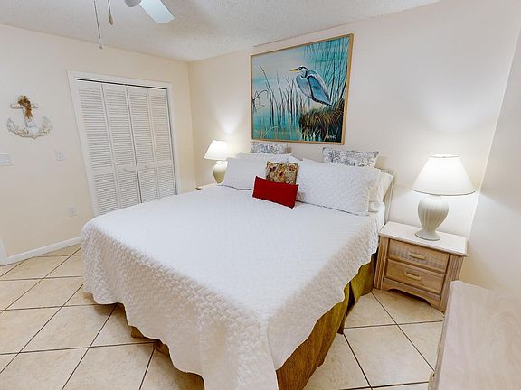 5th image of 500 Burton Dr #1202