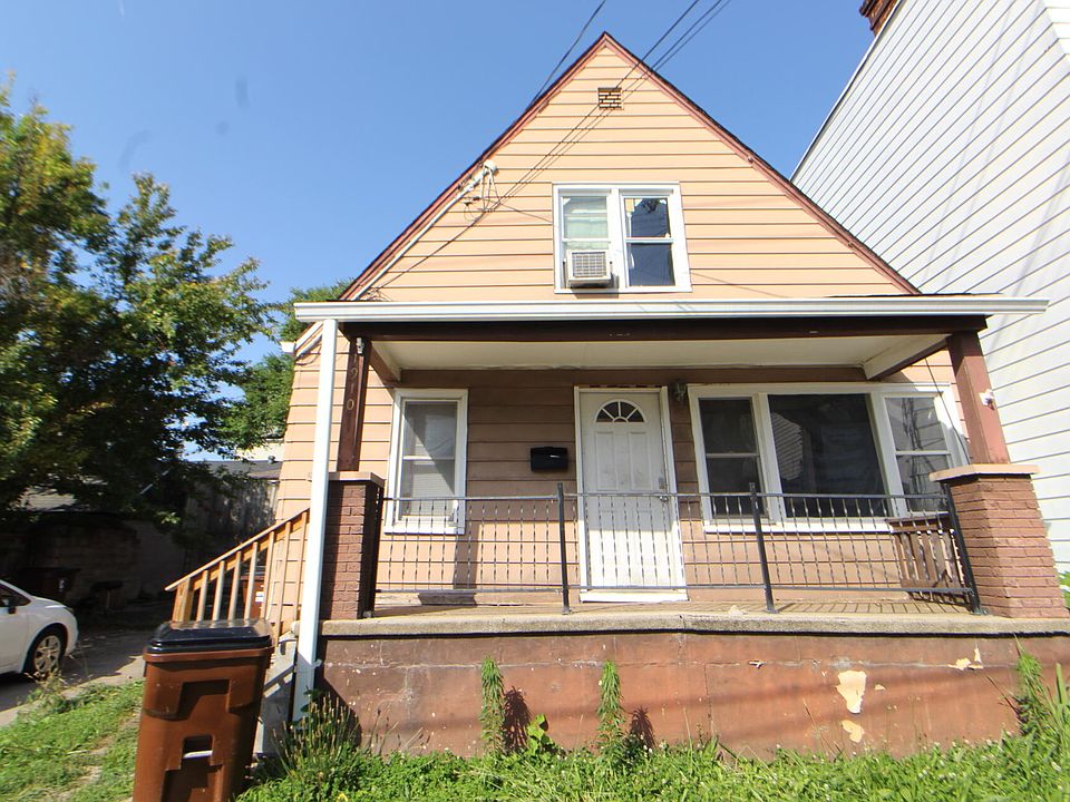 1st image of 1910 Russell St