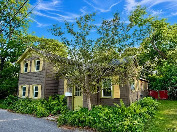 16 Park St, Cazenovia, NY 13035