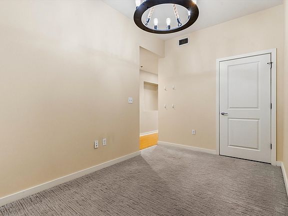 5th image of 1200 Main St APT 2507