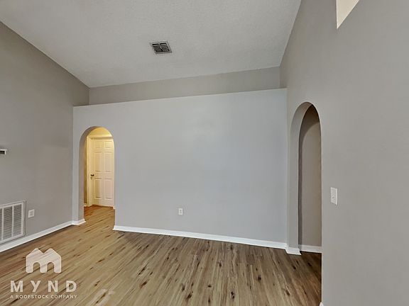5th image of 8537 English Oak Dr