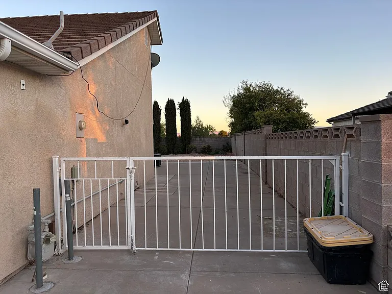 2357 W 1620 North Cir — Photo 16
