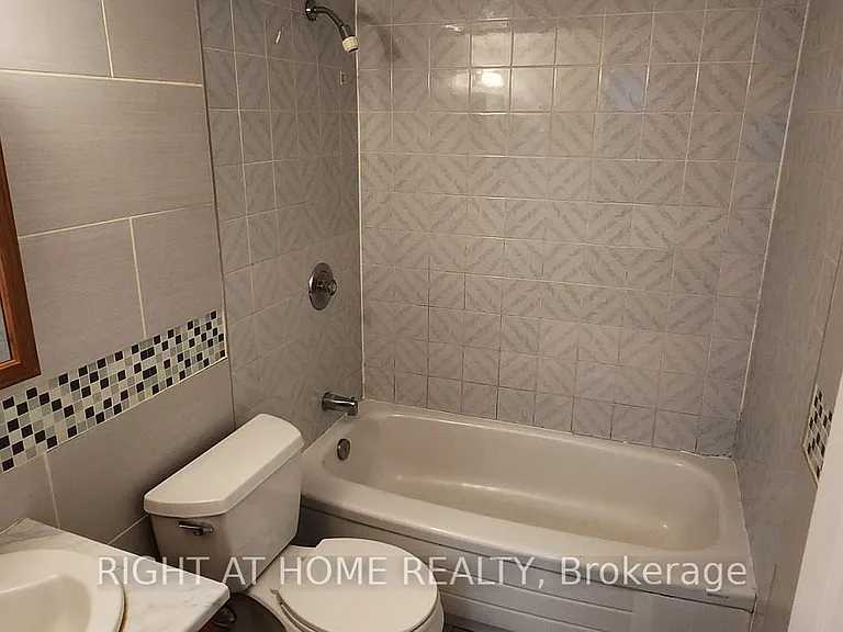 990 Midland Ave #1 — Photo 5