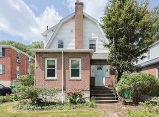 29 Margaret Rd, Newton, MA 02461