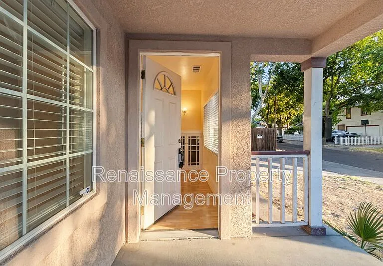1026 N Windeler Ave #A — Photo 7