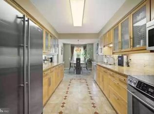 222 Sycamore Cir, Feasterville Trevose, PA 19053