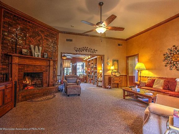 5th image of 7230 Flower Creek Dr