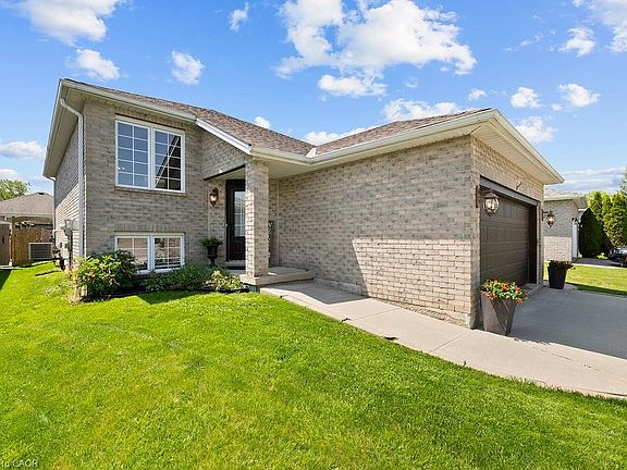 2nd image of 19 Brewster Way