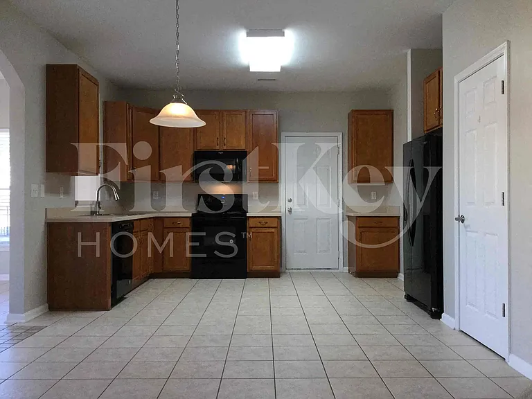 126 Center Point Dr — Photo 10