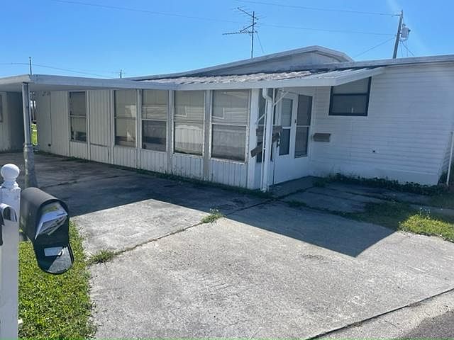 1st image of 4000 24th St N #417