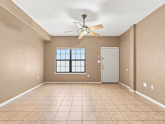 3rd image of 1718 Roxella St Unit B