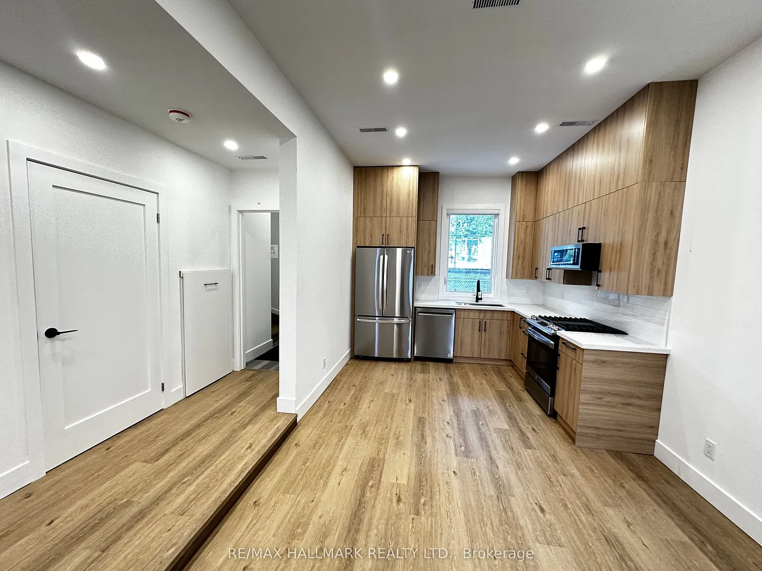 1 bed, $2,245 — Photo 3