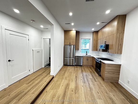 3rd image of 31 Woodfield Rd