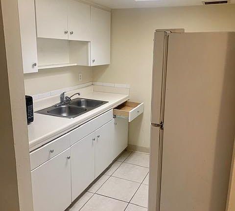 5th image of 1876 41st Ave #4