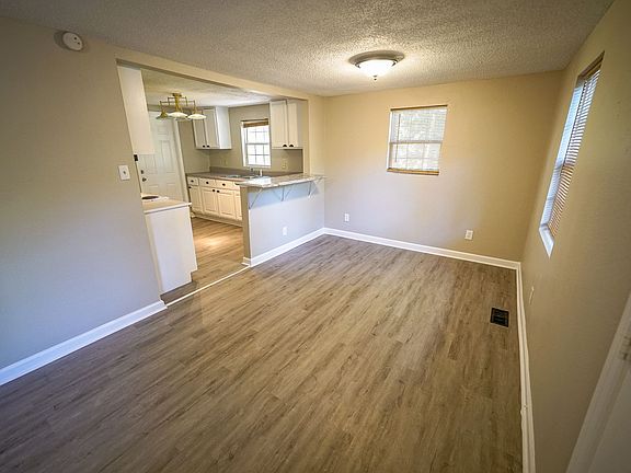 5th image of 4807 Center Dr #A