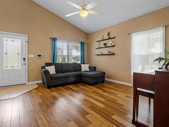 5th image of 7160 Wellington Ct