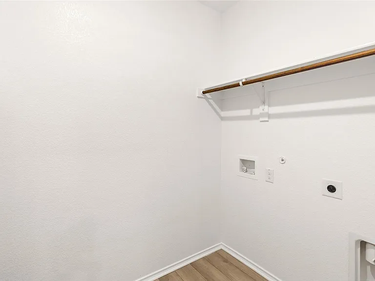 5953 Revere Dr — Photo 19