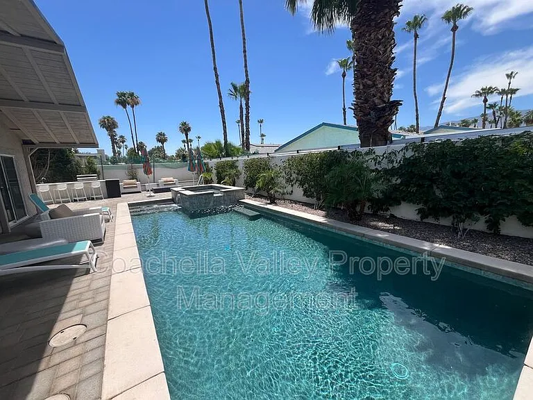 835 S Nueva Vista Dr — Photo 3