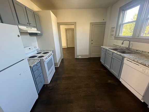 4th image of 1424 Buena Vista Blvd SE