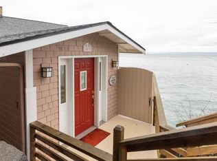 10692 NE Gertie Johnson Rd, Bainbridge Island, WA 98110