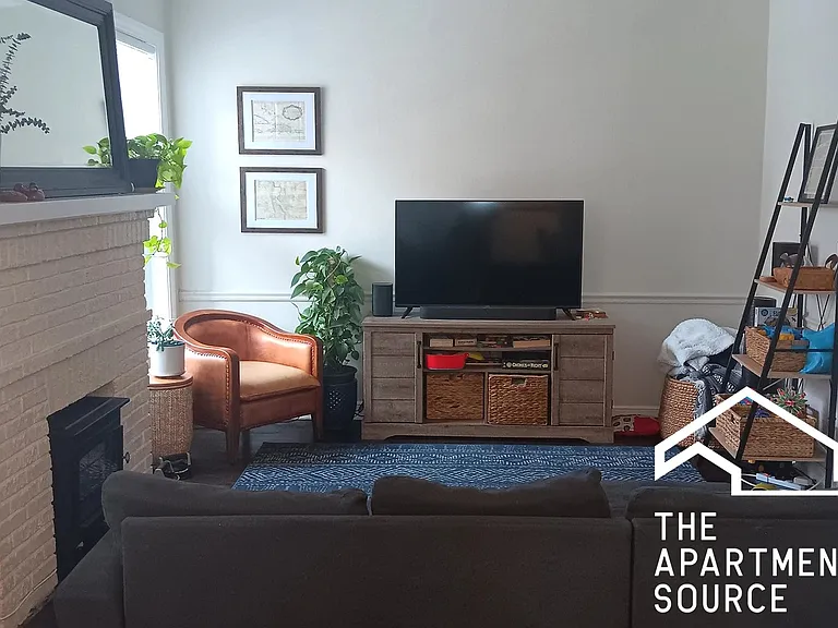 320 Lee St #1 — Photo 5