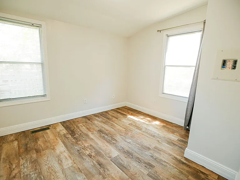 20 Montebello Pl #L2R6 — Photo 7
