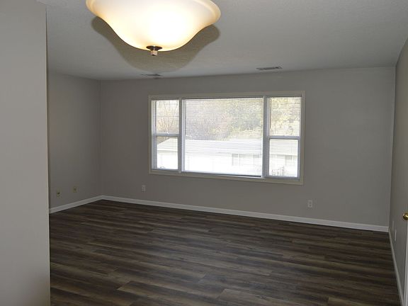 4th image of 711 12th Ave N APT 6