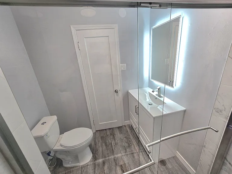 751 E J St — Photo 13