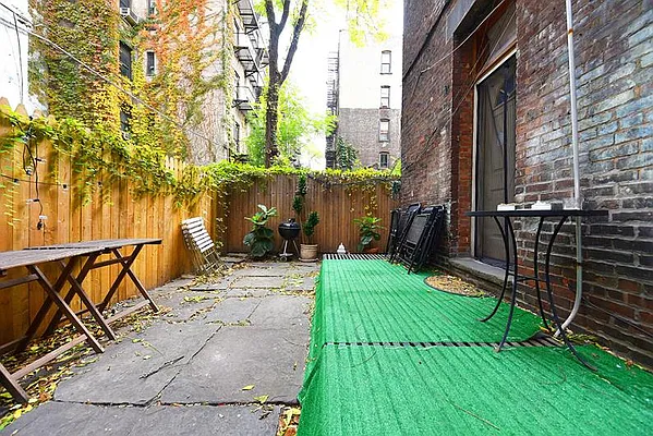 Rented by Buchbinder & Warren | media 50