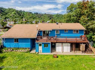 319 E Bayview Ave, Homer, AK 99603