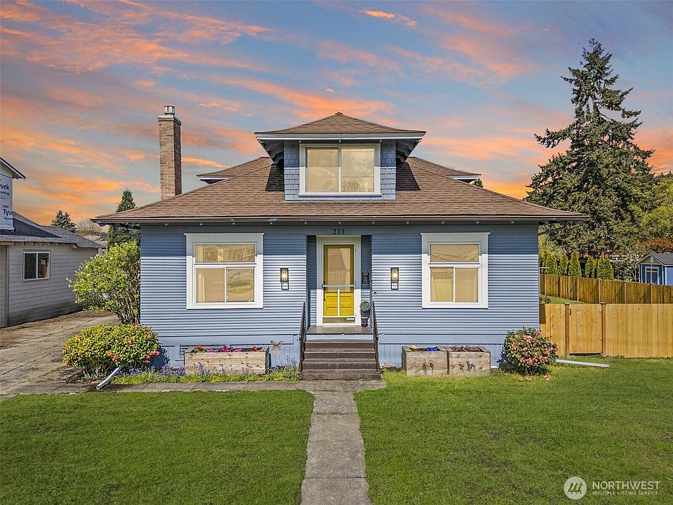 1st image of 211 Calistoga Street E