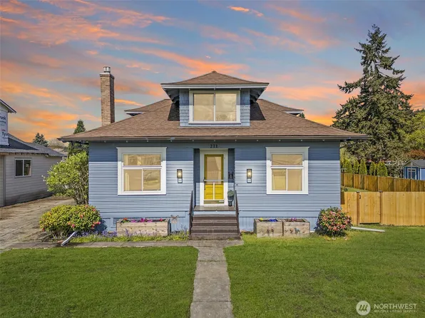 211 Calistoga Street E, Orting, WA 98360