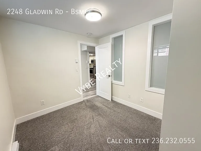2248 Gladwin Rd #BASEMENT — Photo 11