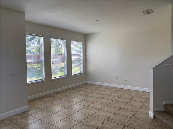 4th image of 1903 ESTANCIA CIRCLE #1903