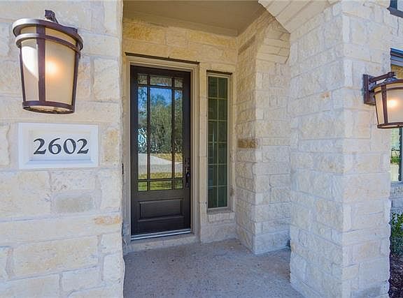 3rd image of 2602 Sunset Vista Cir